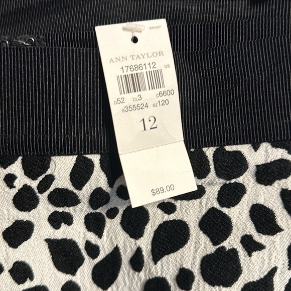 🆕 Ann Taylor Black and Cream Print Pencil Skirt, Size 12 NWT - Picture 4 of 4